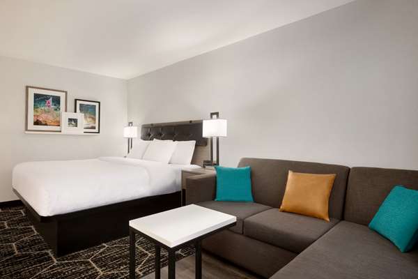  - La Quinta Inn & Suites Dothan