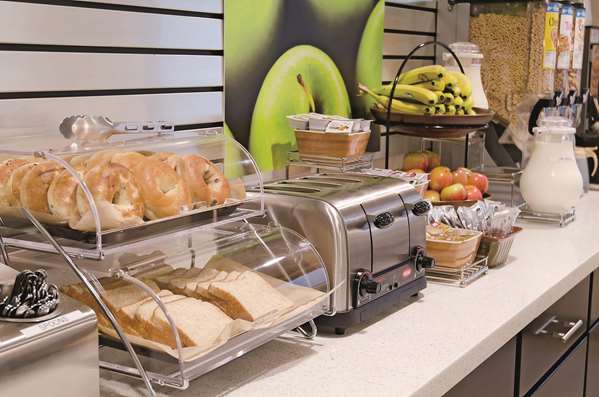  - La Quinta Inn Airport San Jose