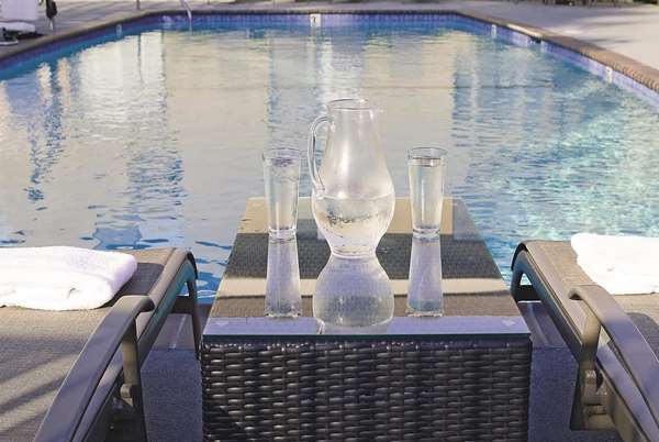 Pool - La Quinta Inn Airport San Jose