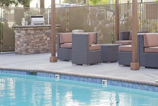 Pool - La Quinta Inn Airport San Jose