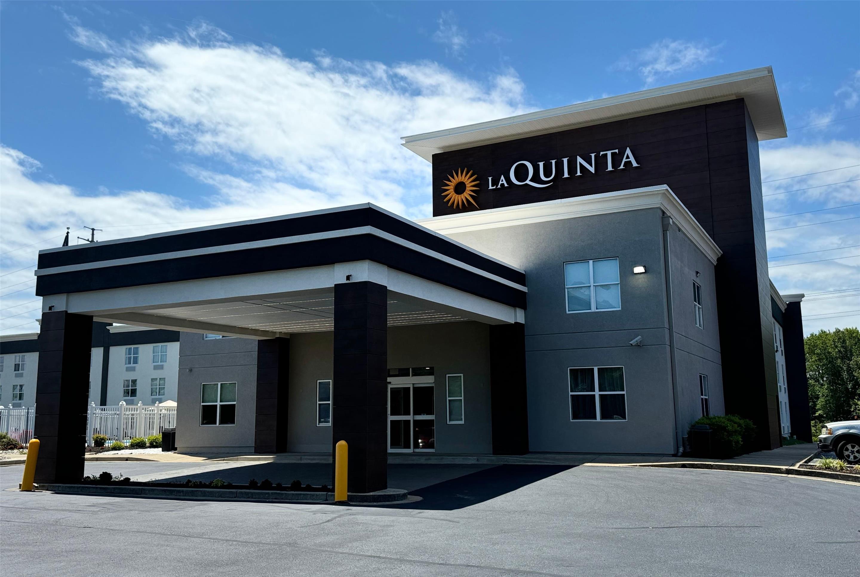 Exterior | La Quinta Inn & Suites by Wyndham Lexington Park - Patuxent