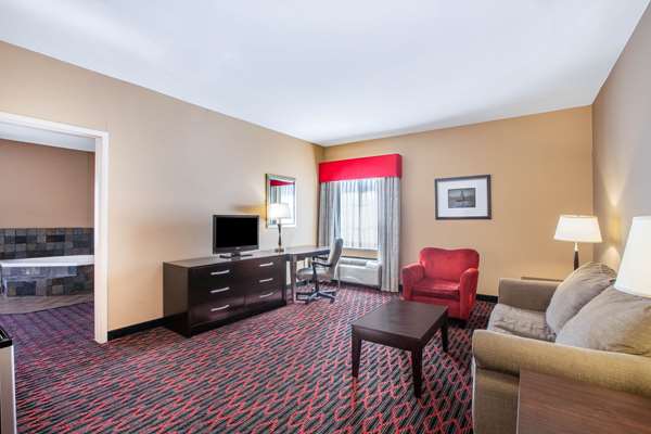 Suite - La Quinta Inn & Suites Conway - I-40, Exit 125