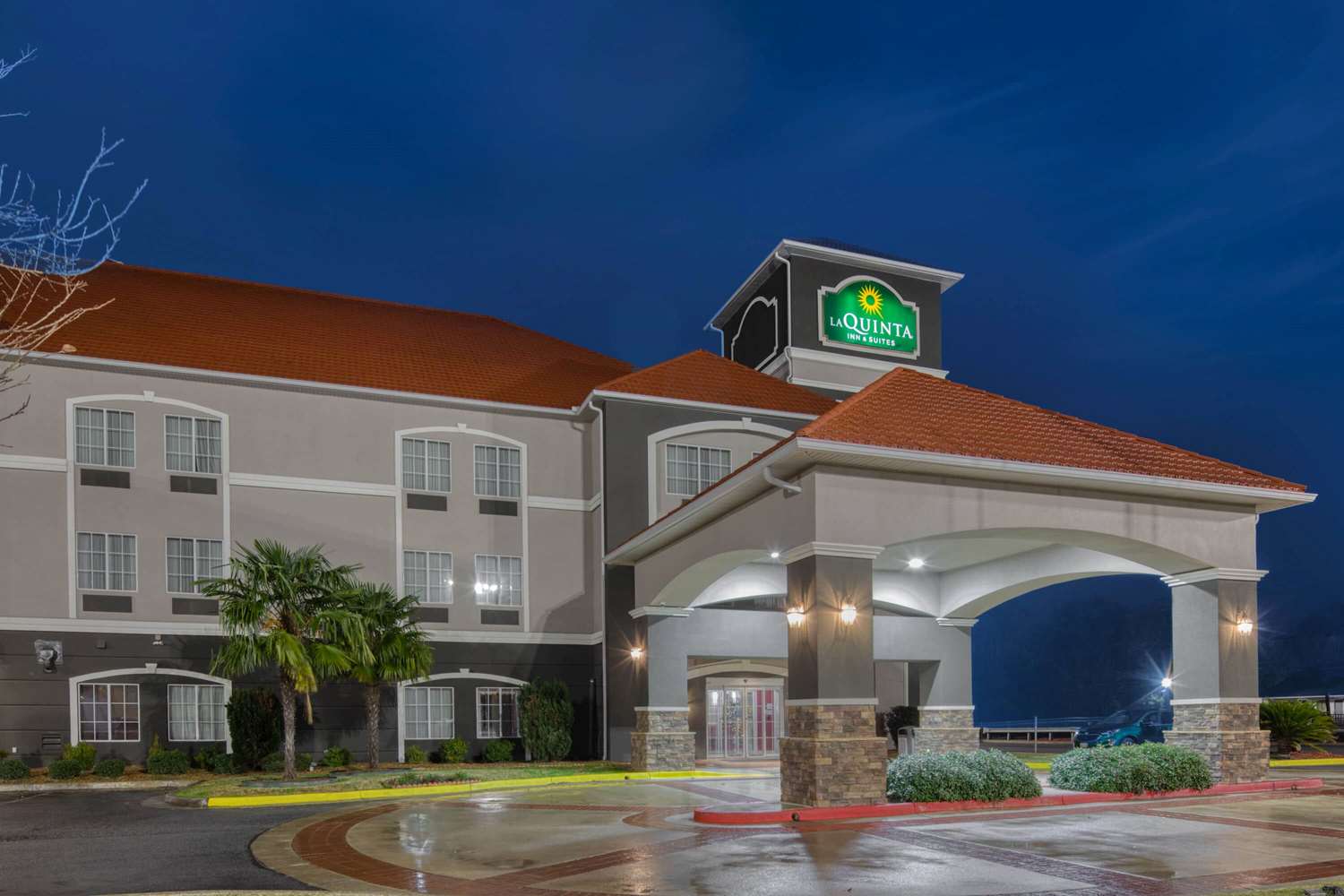 La Quinta Inn & Suites West Macon I475, Exit 3, GA See Discounts