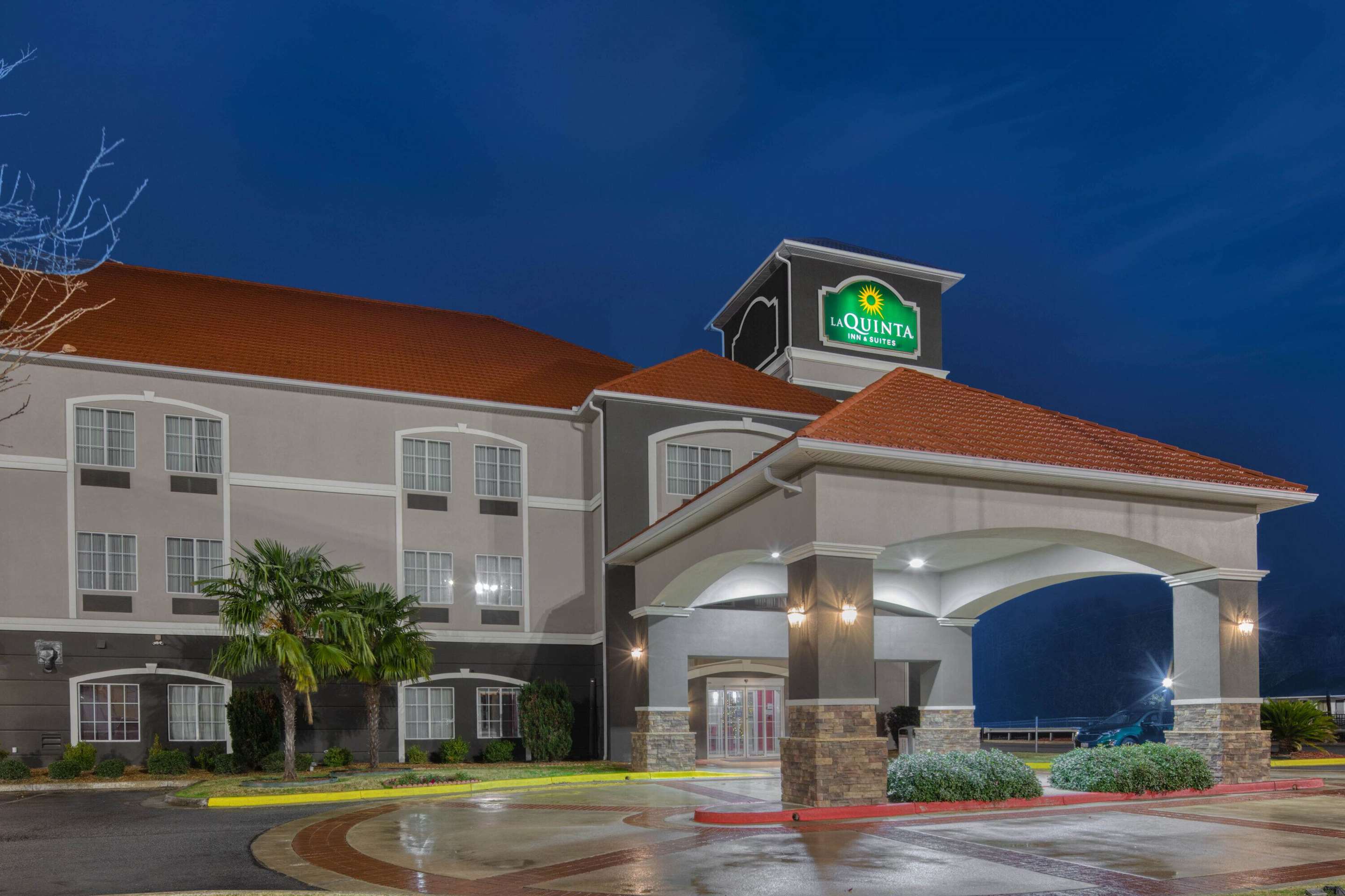 Exterior | La Quinta Inn & Suites by Wyndham Macon West