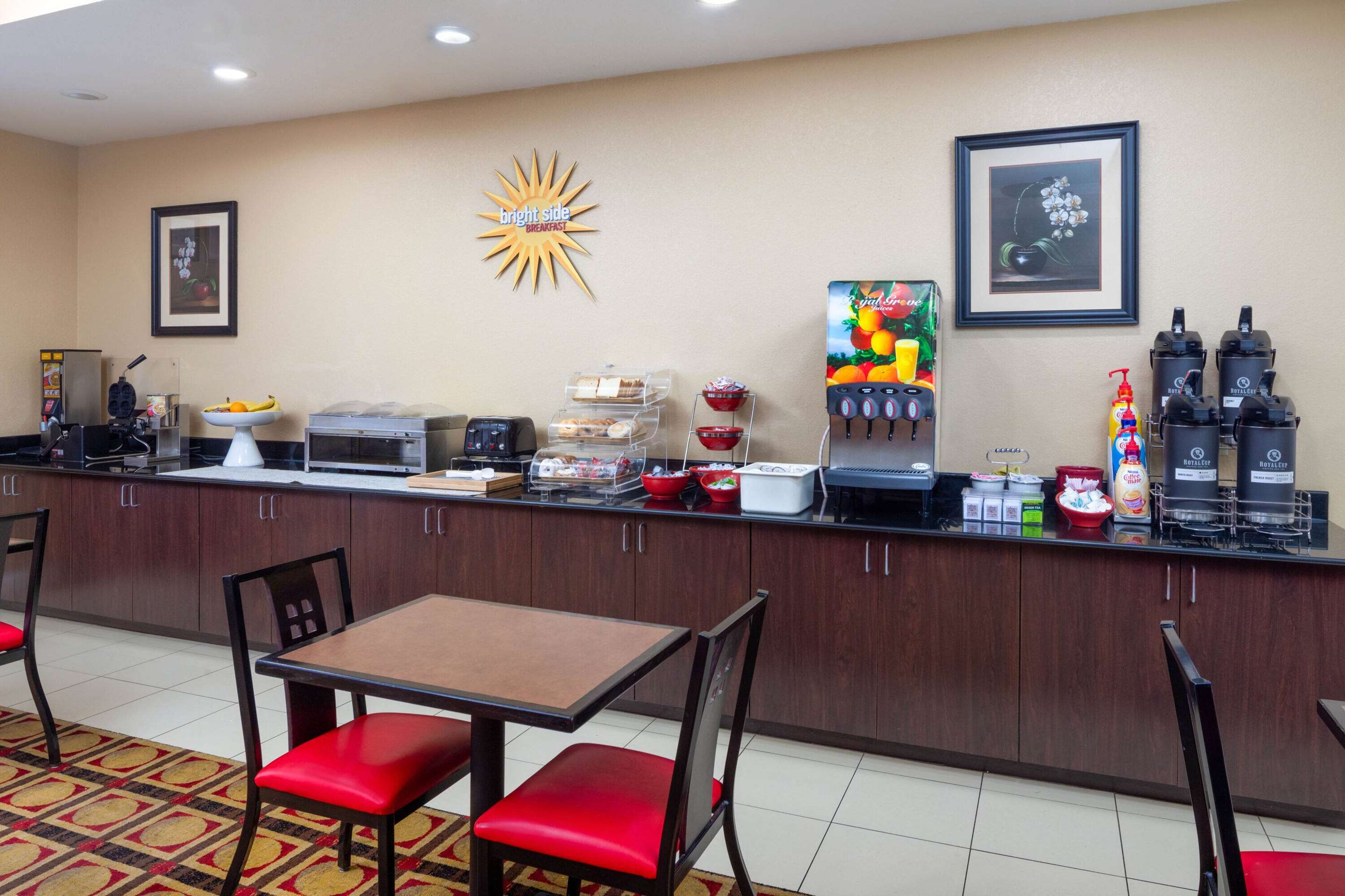 Property amenity | La Quinta Inn & Suites by Wyndham Macon West