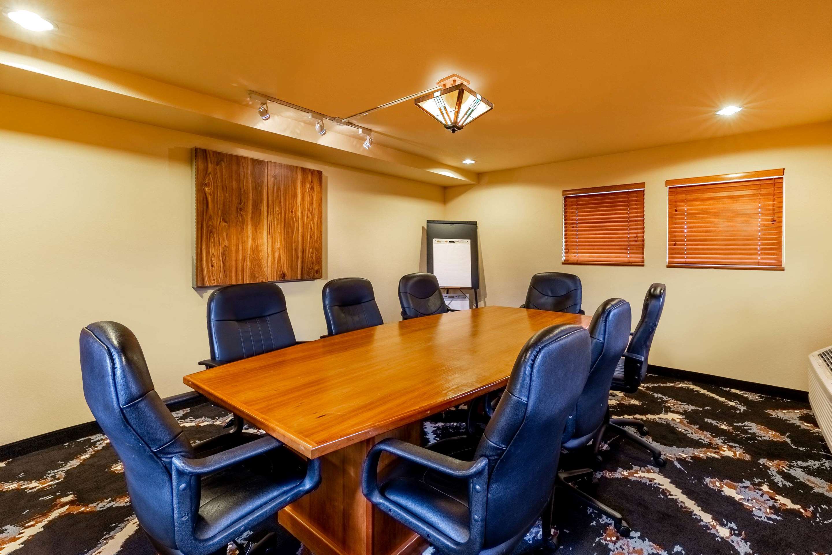 Meeting Room | La Quinta by Wyndham Vancouver