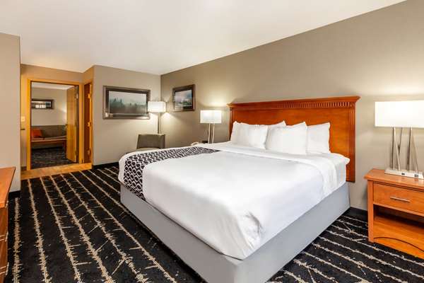 Suite - La Quinta Inn & Suites Vancouver - I-205, Exit 36