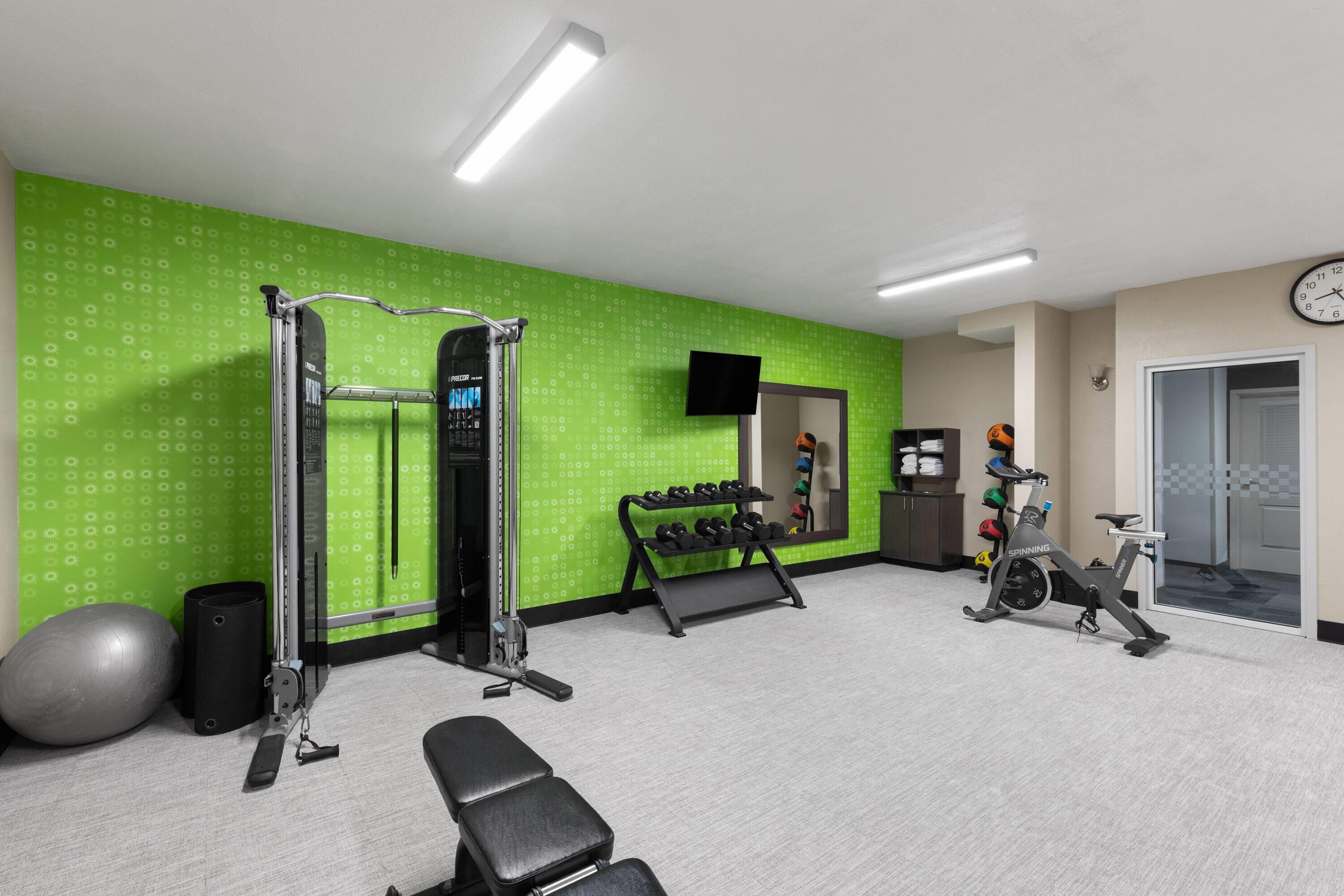 Health club fitness center gym | La Quinta by Wyndham Lexington South / Hamburg