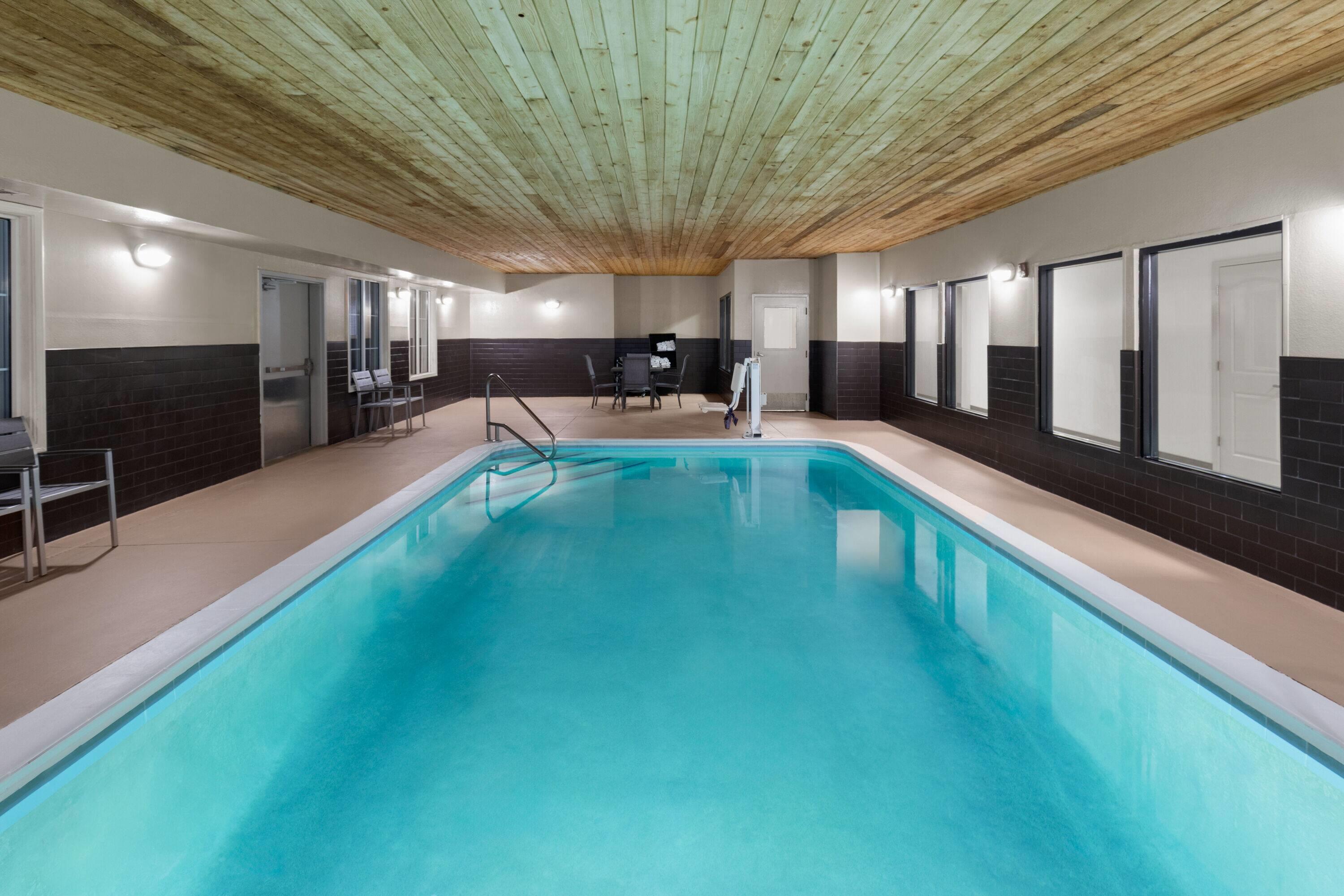 Pool - indoor | La Quinta by Wyndham Lexington South / Hamburg
