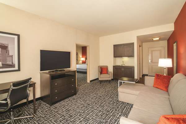Suite - La Quinta Inn & Suites Smyrna - I-24, Exit 66