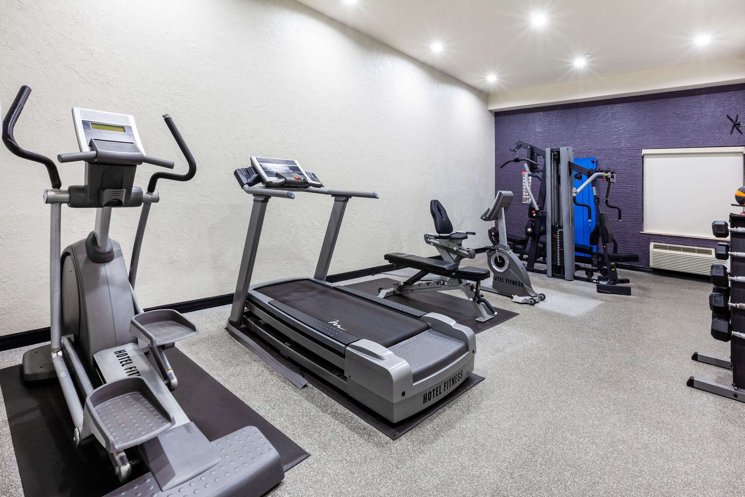 fitness room | La Quinta Inn & Suites by Wyndham Lumberton