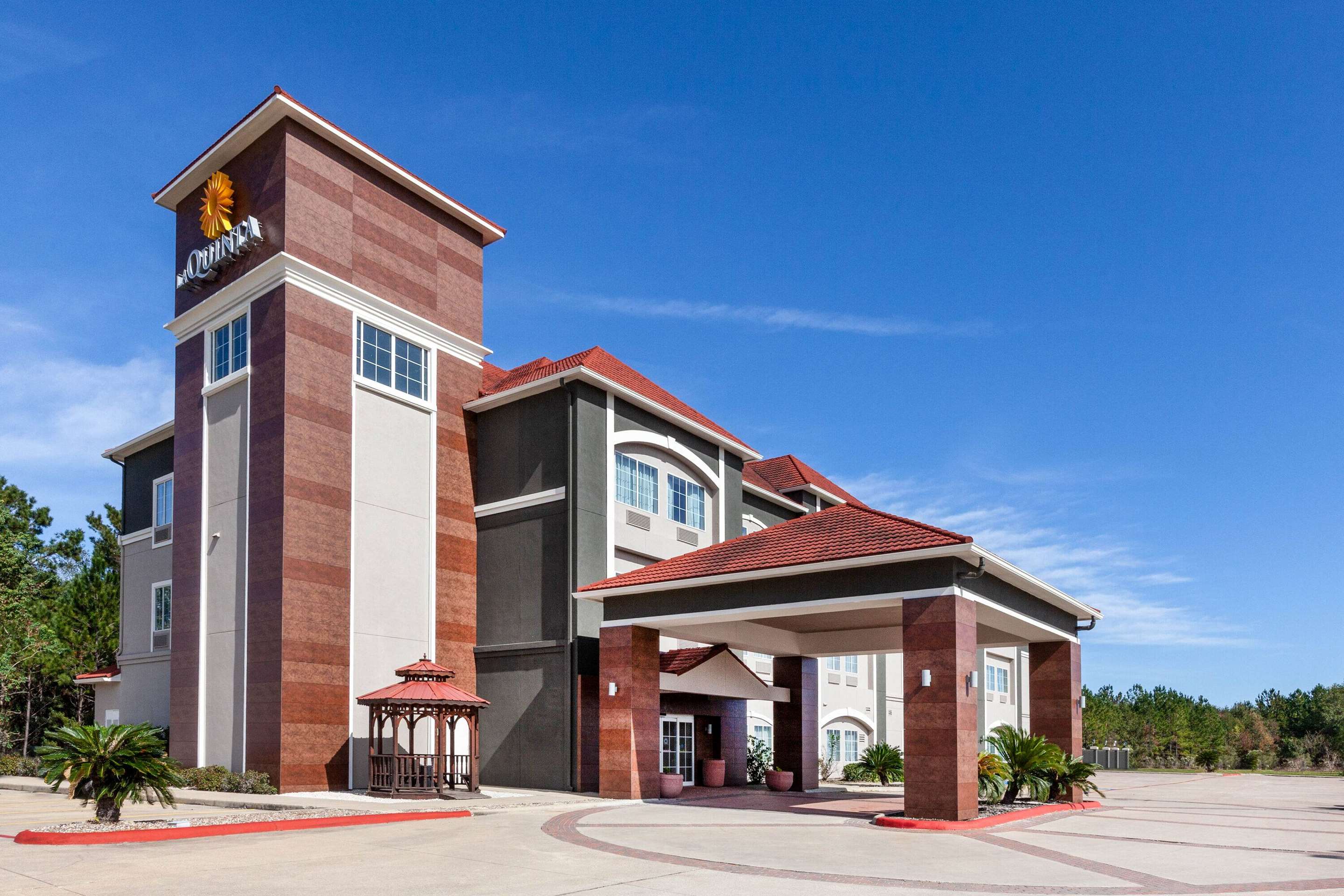 Exterior | La Quinta Inn & Suites by Wyndham Lumberton