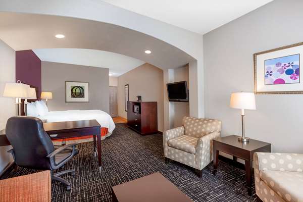 Suite - La Quinta Inn & Suites Lumberton