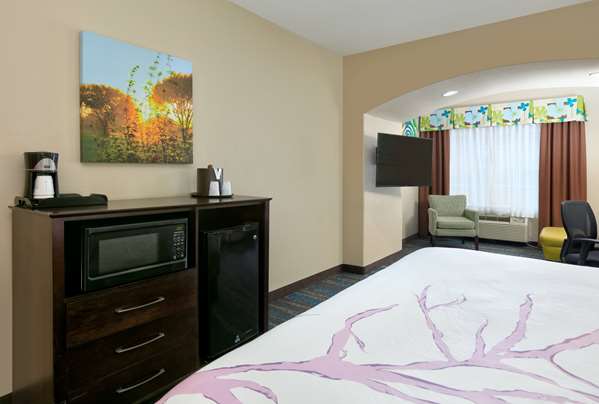  - La Quinta Inn & Suites South Grand Prairie - I-20, Exit 454