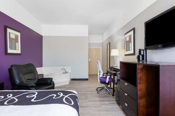 Suite - La Quinta Inn & Suites Raymondville