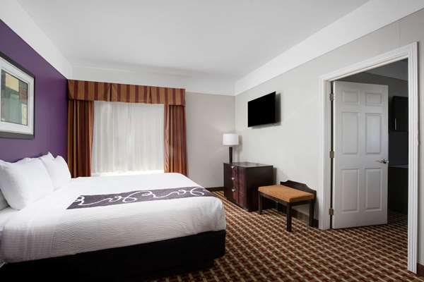 Suite - La Quinta Inn & Suites Raymondville