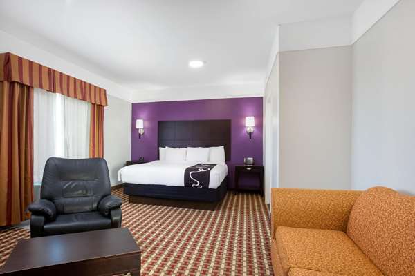 Suite - La Quinta Inn & Suites Raymondville