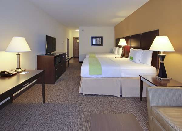  - La Quinta Inn & Suites Wolfchase Memphis - I-40 at Exit 18
