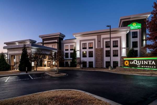 Exterior view - La Quinta Inn & Suites Wolfchase Memphis - I-40 at Exit 18