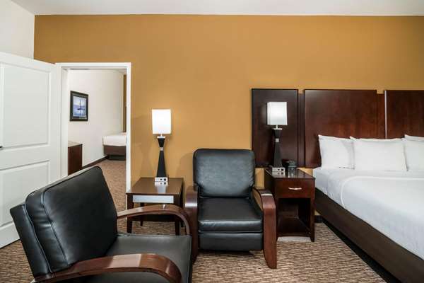 Suite - La Quinta Inn & Suites Wolfchase Memphis - I-40 at Exit 18