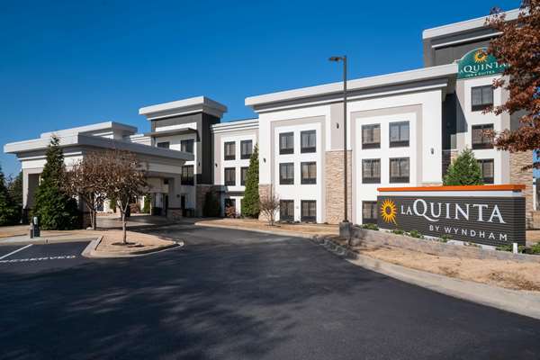 Exterior view - La Quinta Inn & Suites Wolfchase Memphis - I-40 at Exit 18