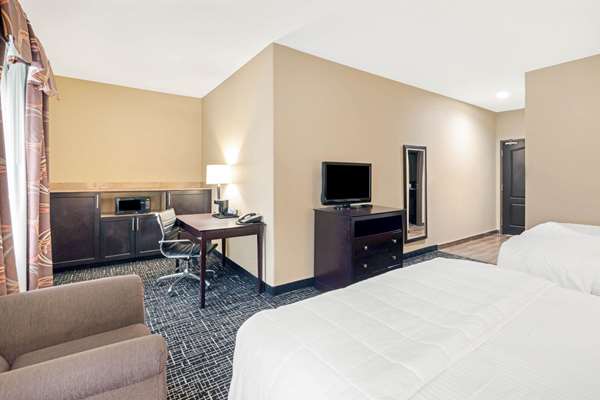  - La Quinta Inn & Suites McAlester