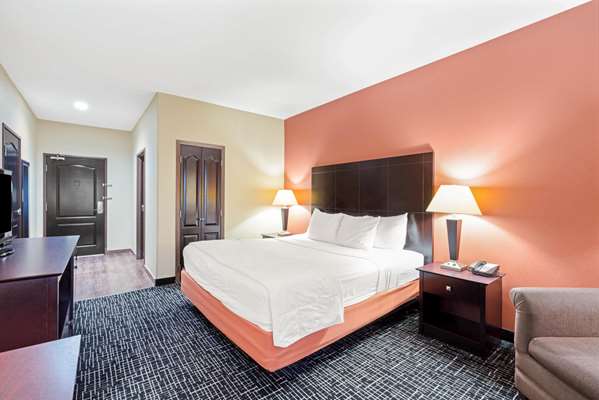  - La Quinta Inn & Suites McAlester