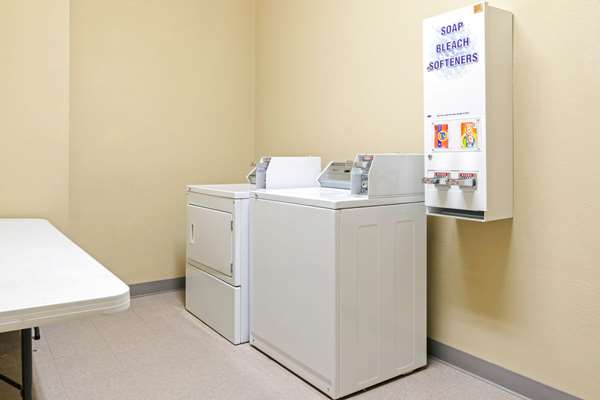 Amenities - La Quinta Inn & Suites McAlester