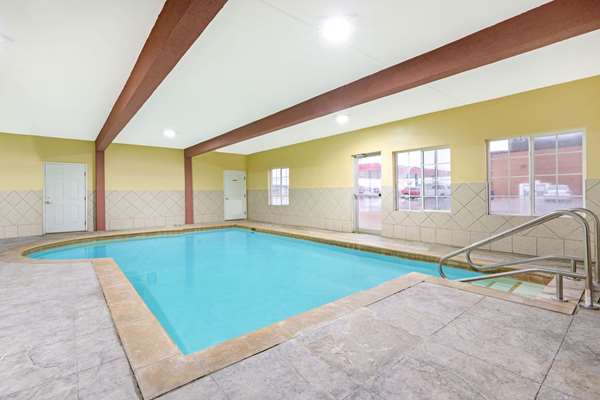 Pool - La Quinta Inn & Suites McAlester