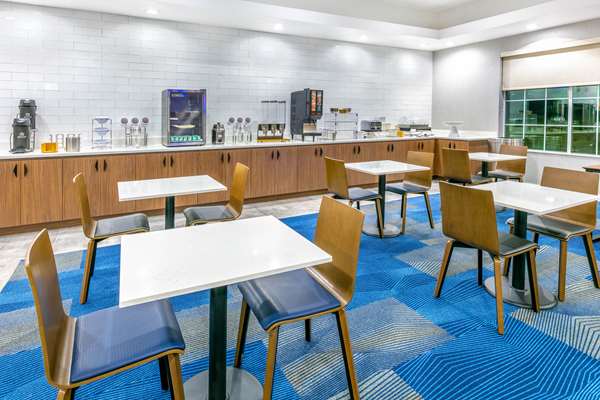 Restaurant - La Quinta Inn & Suites Jacksonville