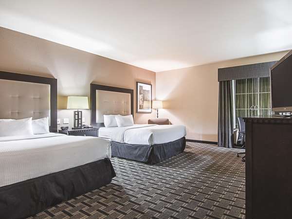  - La Quinta Inn & Suites Mt Pleasant