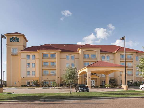 Exterior view - La Quinta Inn & Suites Mt Pleasant