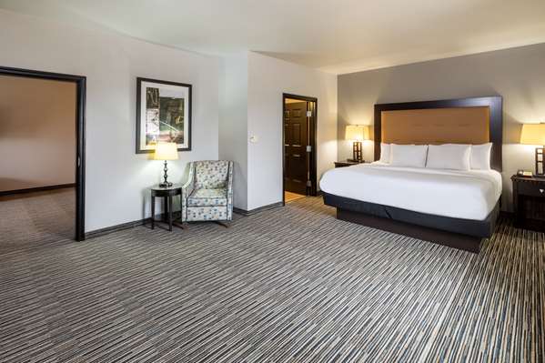  - La Quinta Inn & Suites Mt Pleasant