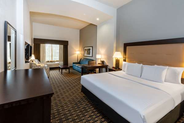  - La Quinta Inn & Suites Mt Pleasant