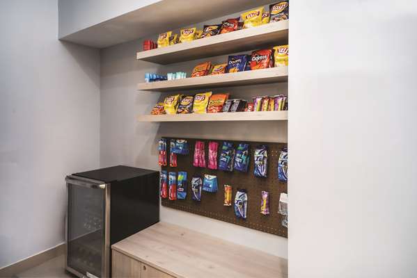  - La Quinta Inn Brooklyn Heights