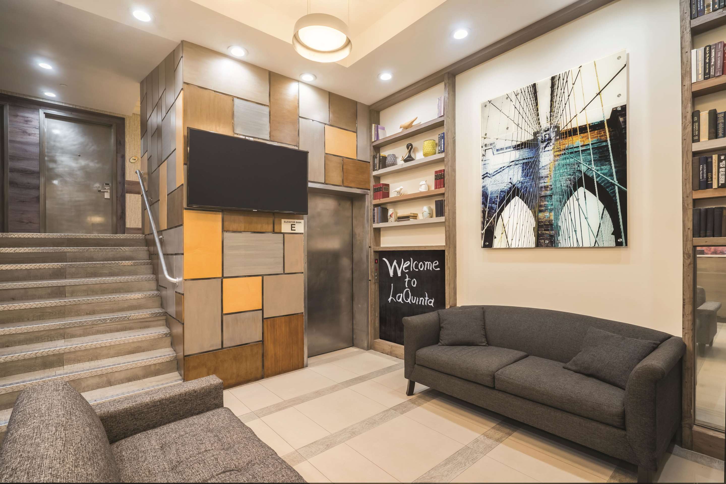 Lobby | La Quinta by Wyndham Brooklyn Downtown