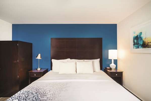  - La Quinta Inn Brooklyn Heights