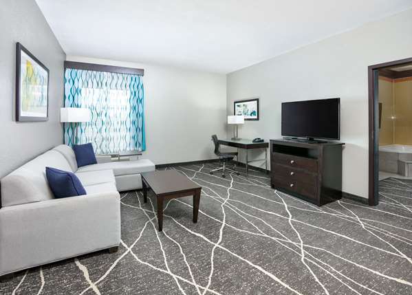 Suite - La Quinta Inn & Suites Bryant - I-30, Exit 123