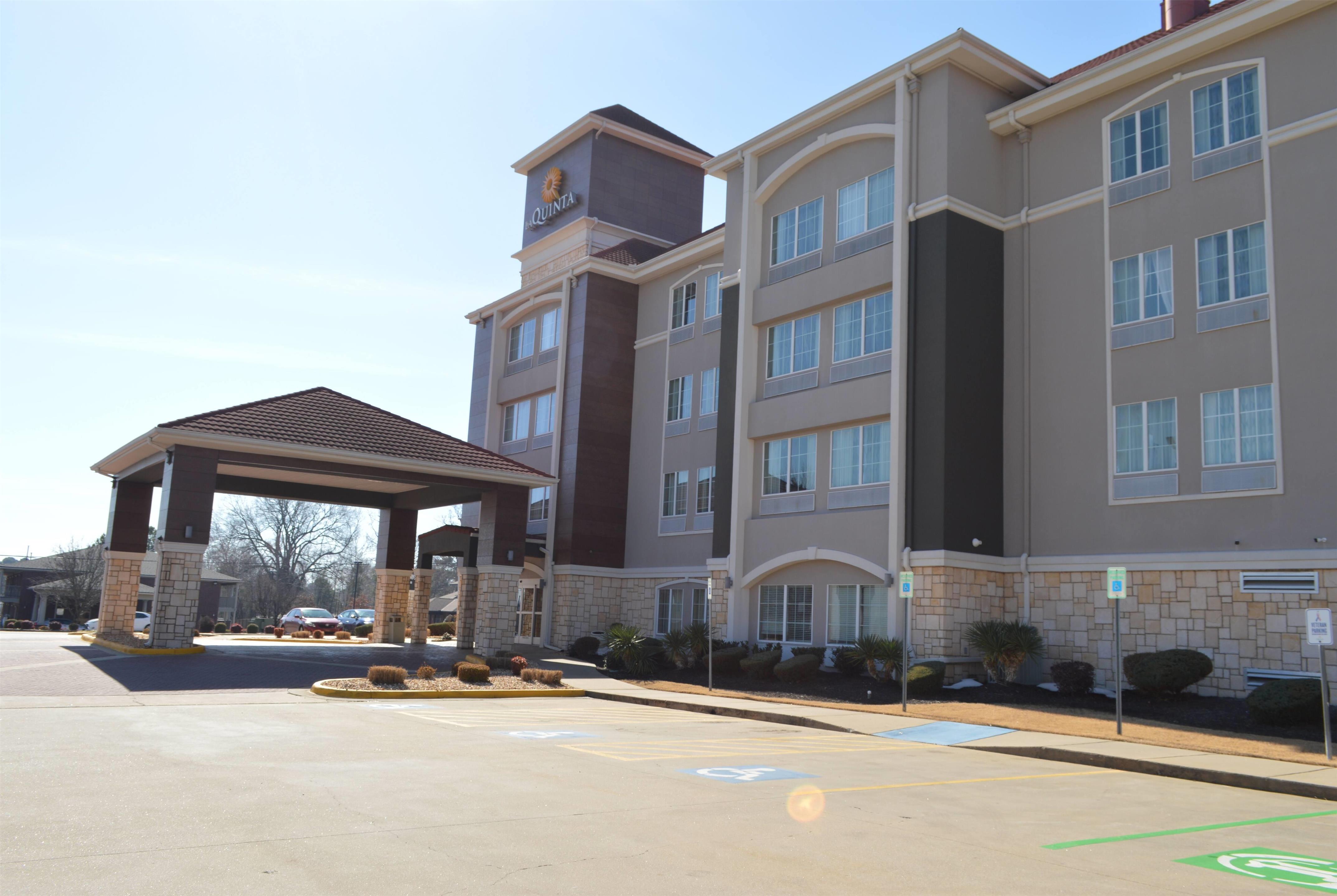 Exterior | La Quinta Inn & Suites by Wyndham Little Rock - Bryant