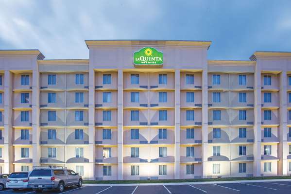 Exterior view - La Quinta Inn & Suites South Indianapolis - I-74 & I-465, Exit 52