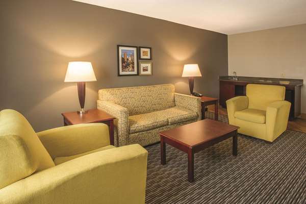 Suite - La Quinta Inn & Suites South Indianapolis - I-74 & I-465, Exit 52