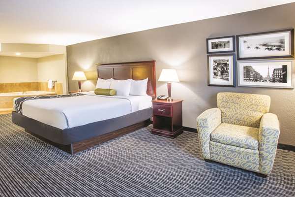 Suite - La Quinta Inn & Suites South Indianapolis - I-74 & I-465, Exit 52