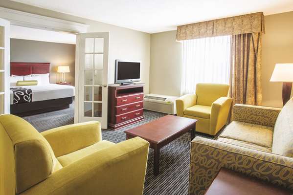 Suite - La Quinta Inn & Suites South Indianapolis - I-74 & I-465, Exit 52