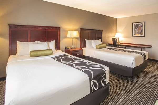  - La Quinta Inn & Suites South Indianapolis - I-74 & I-465, Exit 52