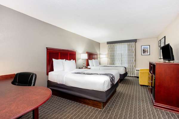  - La Quinta Inn & Suites South Indianapolis - I-74 & I-465, Exit 52