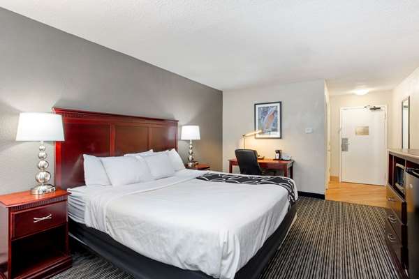  - La Quinta Inn & Suites South Indianapolis - I-74 & I-465, Exit 52