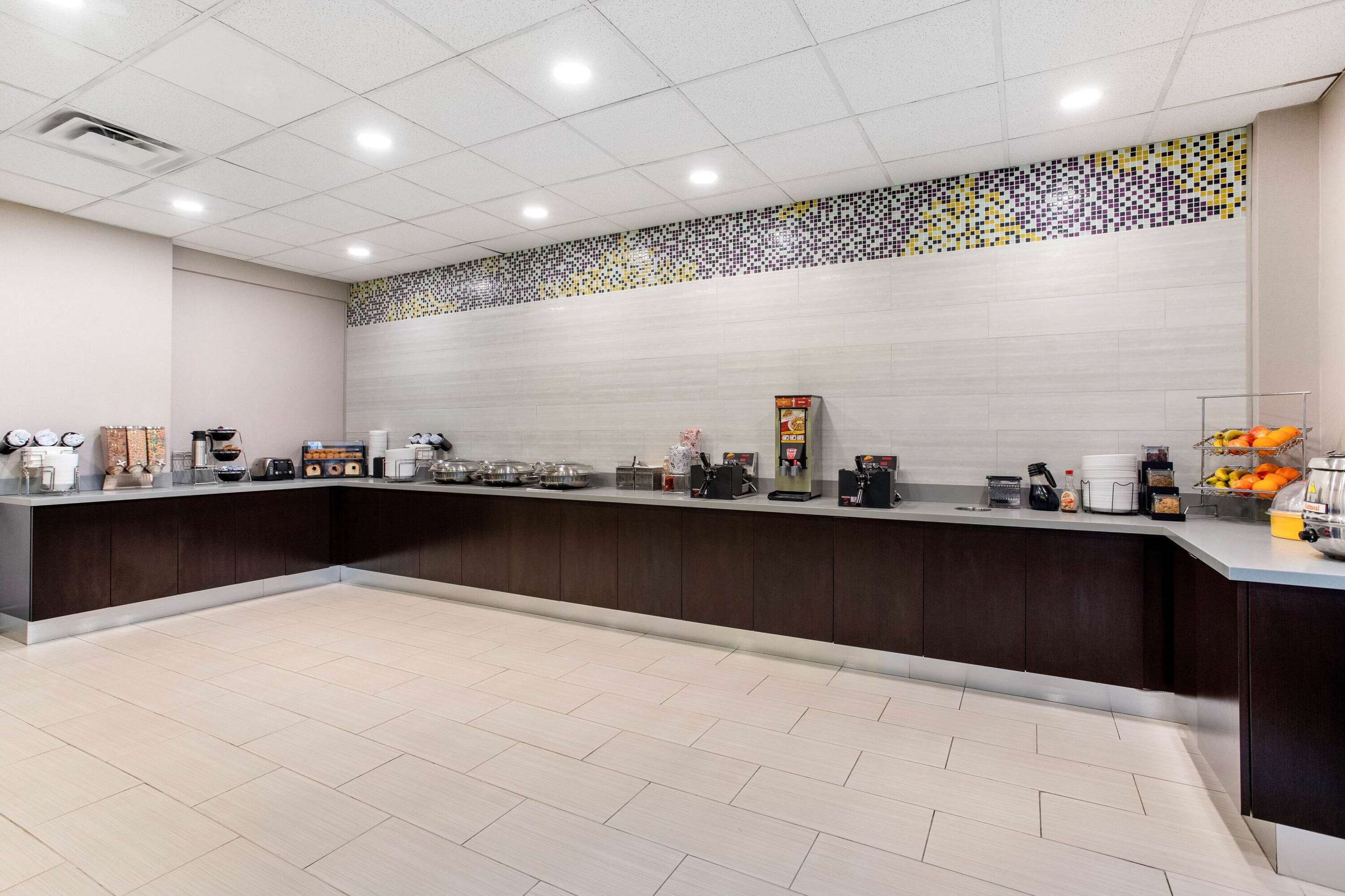 Property amenity | La Quinta Inn & Suites by Wyndham Indianapolis South