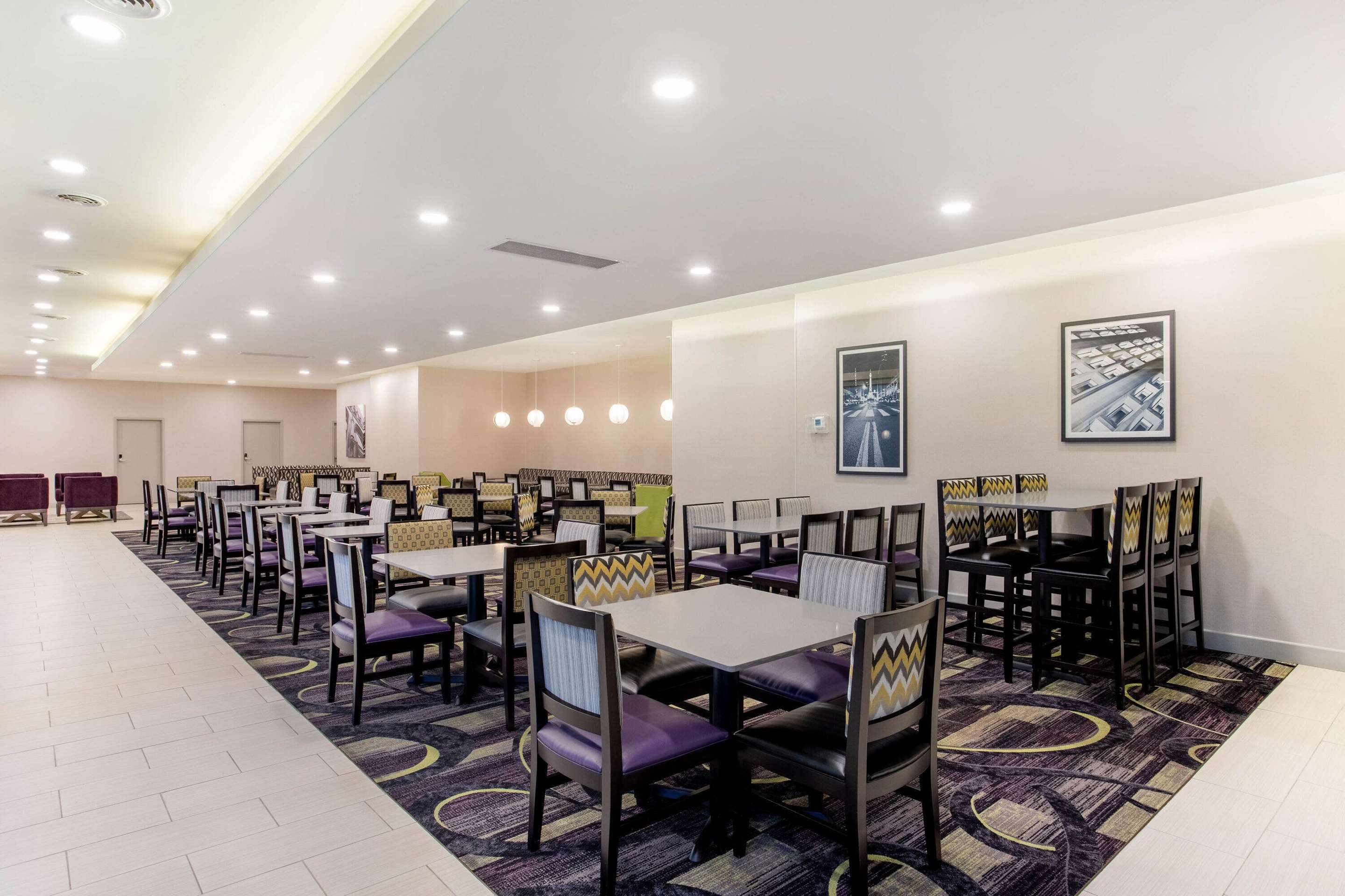 Property amenity | La Quinta Inn & Suites by Wyndham Indianapolis South