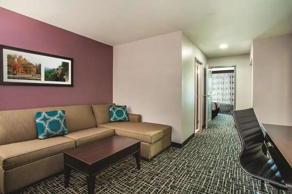 Suite - La Quinta Inn & Suites Russellville - I-40, Exit 81