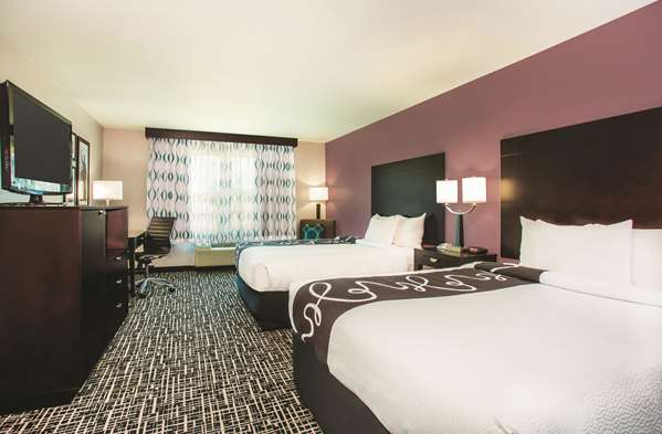  - La Quinta Inn & Suites Russellville - I-40, Exit 81